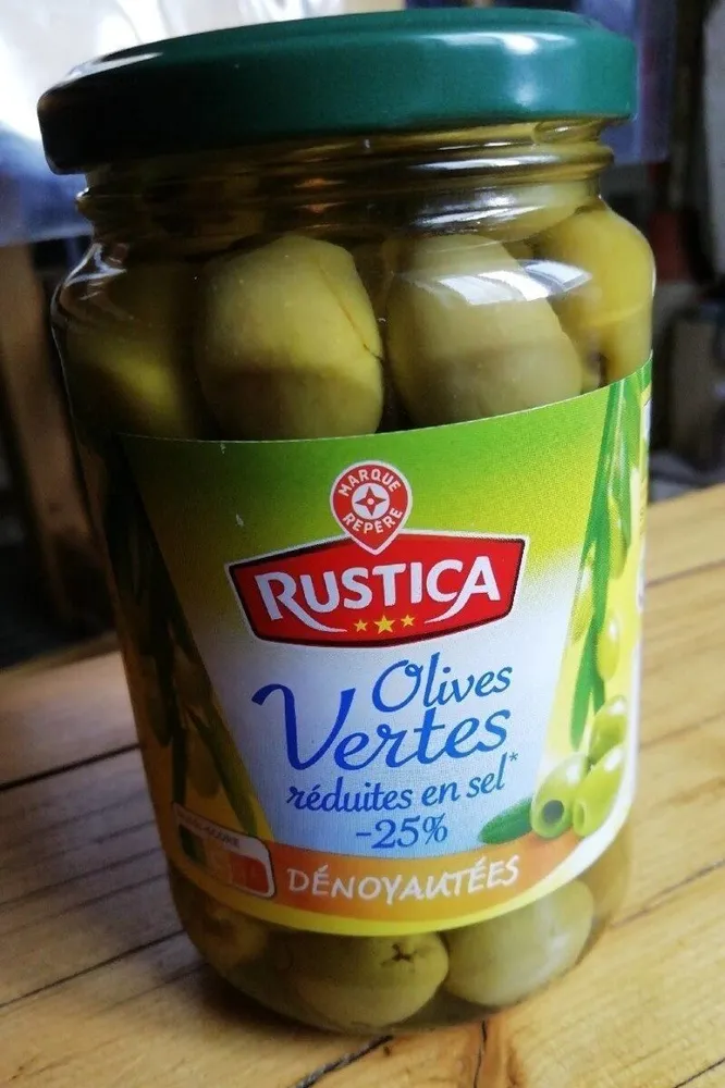 Olives vertes dénoyautés réduites en sel  -25%