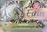 Glace pistache sauce chocolat et éclats de pistaches grillées