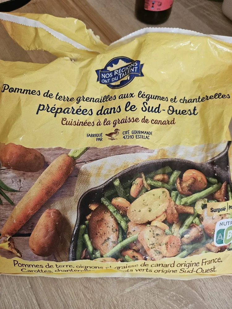 Pommes terre grenailles aux legumes et chanterelles