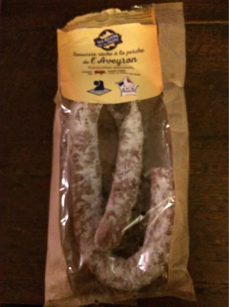Saucisses sèche à la perche de l'Aveyron