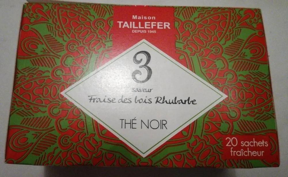 Thé noir saveur fraise des bois rhubarbe