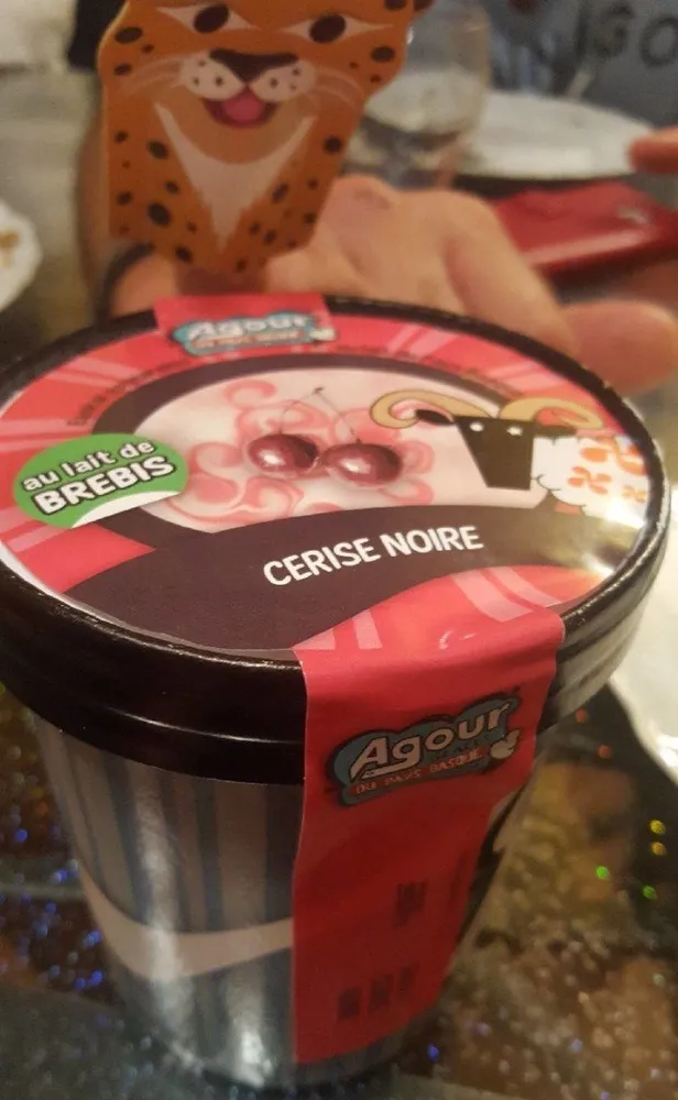 Glace cerise noire