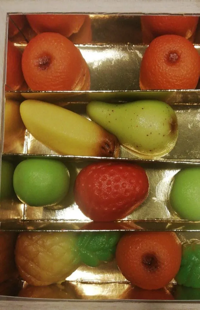 Carré bois fruite pâte d'amande