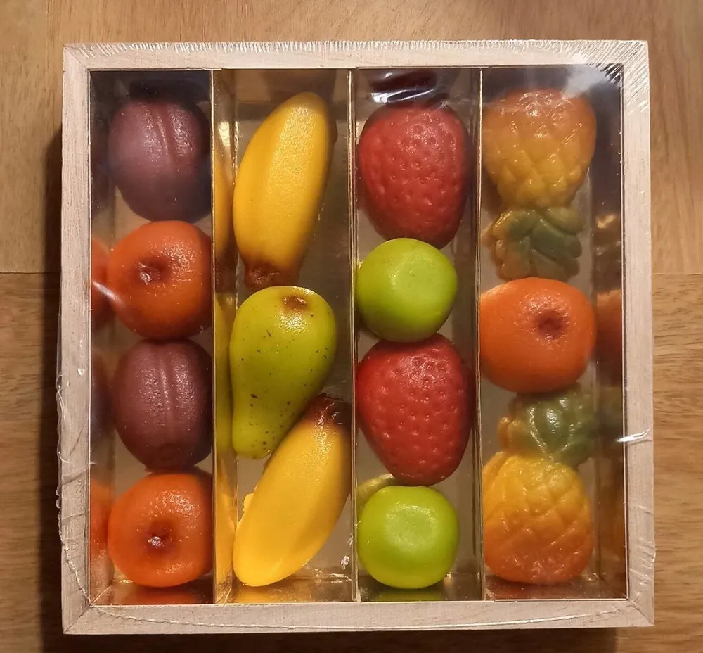 Carré bois fruits pâte d'amande