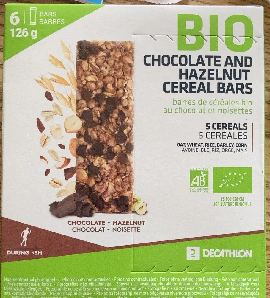 Chocolate and hazelnut cereal bars