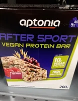 Vegan protein bar