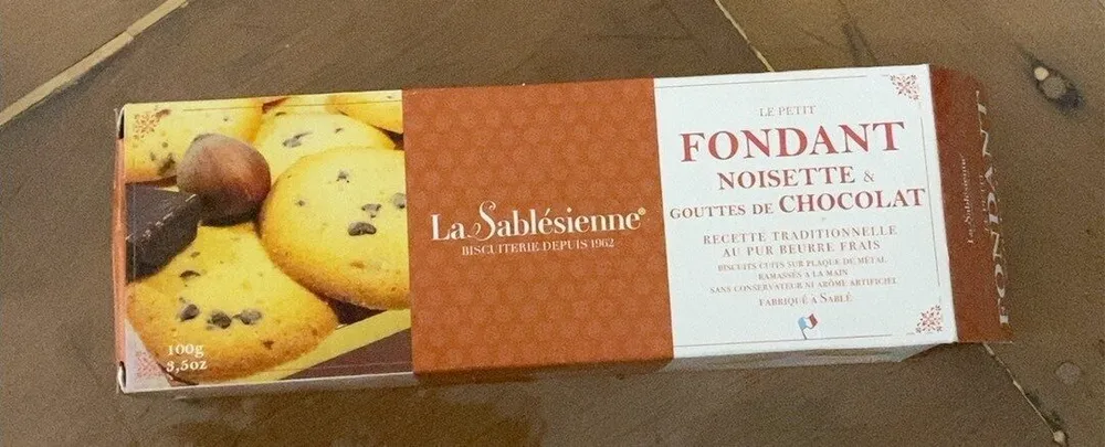 Le petit fondant noisette et gouttes de chocolat