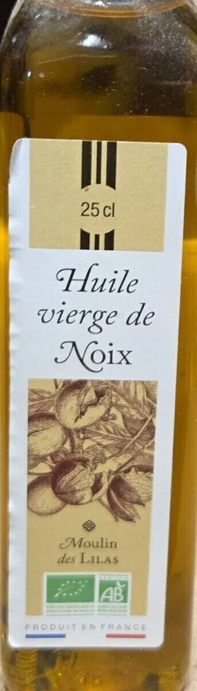 Huile vierge de noix.