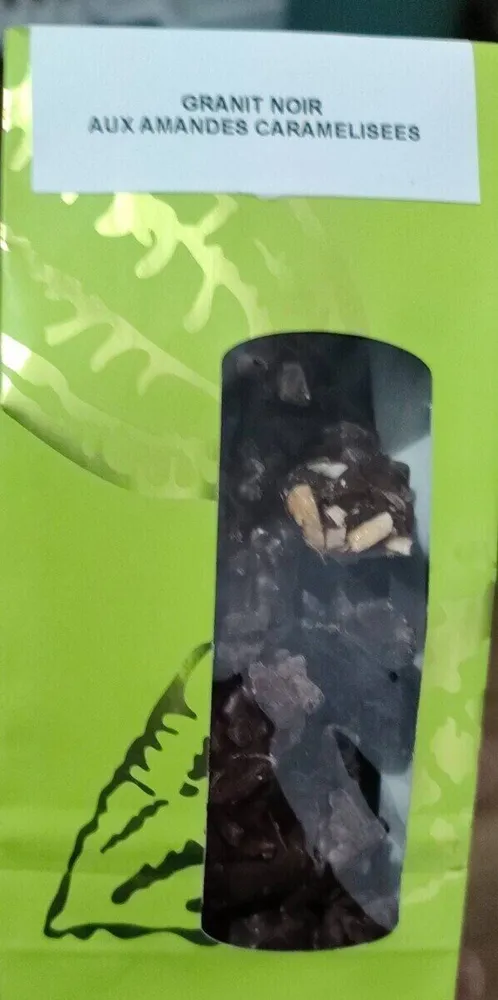 Granit noir aux amandes caramélisées