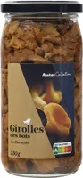 Girolles des bois cueillies en forêt
