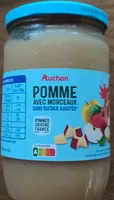 Pomme avec morceaux sans sucres ajoutés**Conformément à la réglementation des purées, contient des sucres naturellement présents dans les fruits.