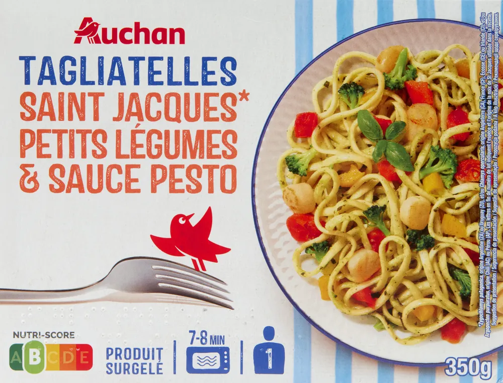 Tagliatelles, St Jacques*, petits légumes et sauce pestoLes lettres en fin de numéro de lot indiquent l'espèce et l'origine de la noix de St Jacques utilisée dans la recette: *Zygochlamys patagonic