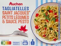 Tagliatelles, St Jacques*, petits légumes et sauce pestoLes lettres en fin de numéro de lot indiquent l'espèce et l'origine de la noix de St Jacques utilisée dans la recette: *Zygochlamys patagonic
