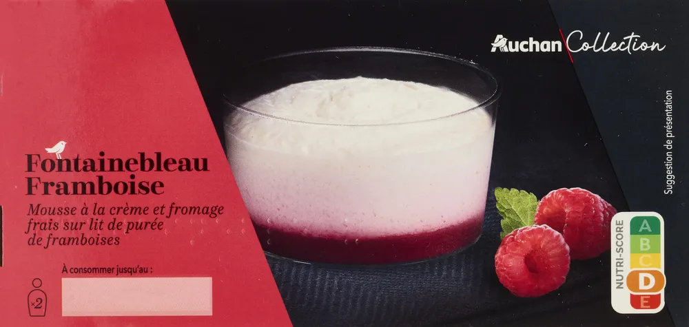 Fontainebleau sur lit de framboisesMousse à la crème et fromage frais sur lit de purée de framboises