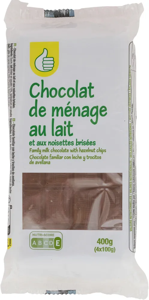 Lait et noisettes brisées