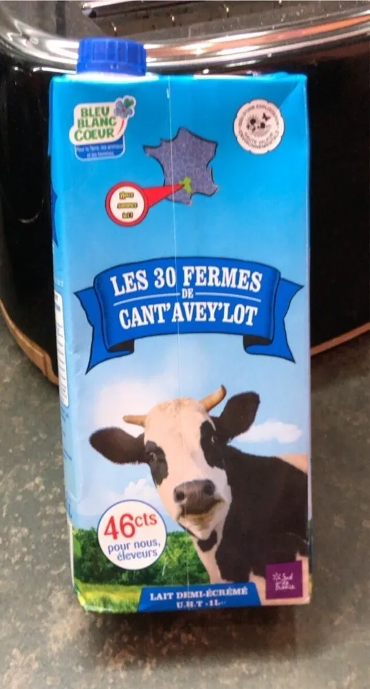 Lait demi-écrémé Cant'Avey'Lot UHT
