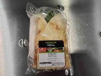 Chicken Mayo & Sweet Chilli Mixed Leaves on a white flatbread