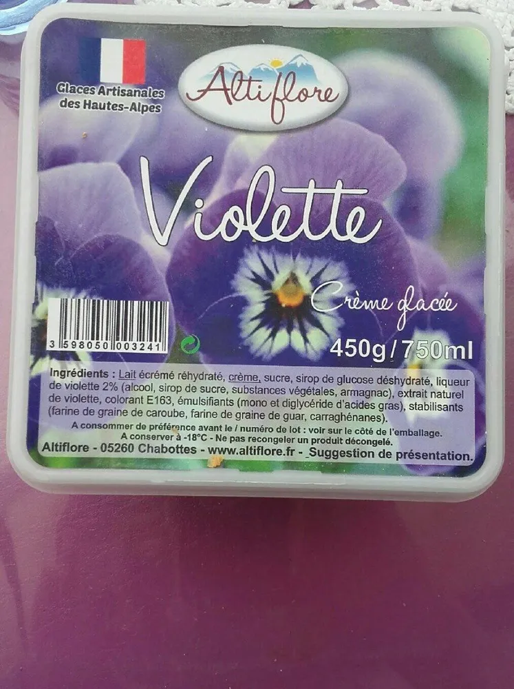 Crème glacée violette