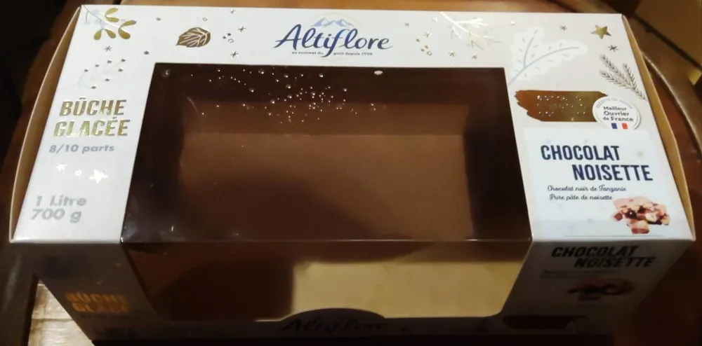 Bûche chocolat noisette