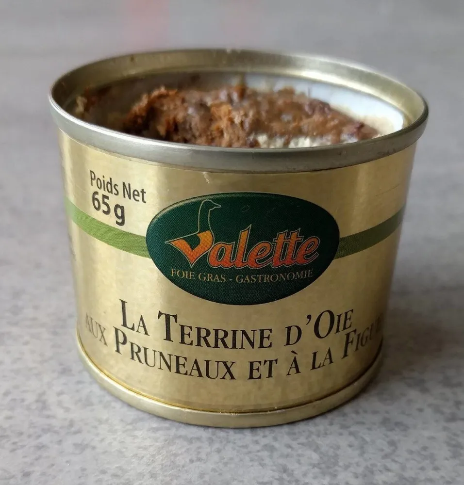 Terrine d'oie aux pruneaux et à la figue