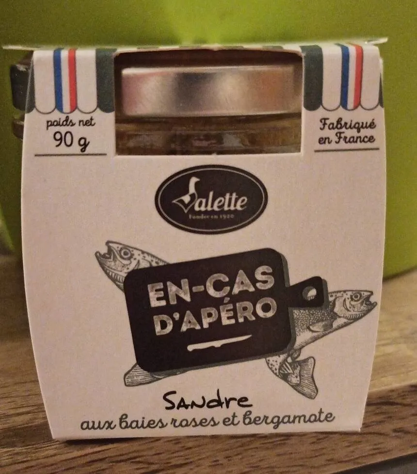 En-cas d'apéro sandre aux baies roses et bergamote
