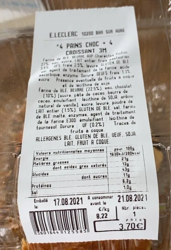 4 pains au chocolat et 4 croissants
