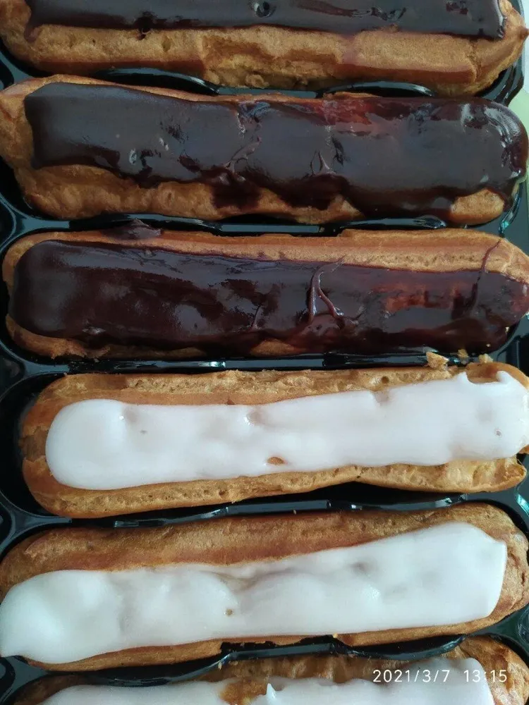 Eclaires assortis