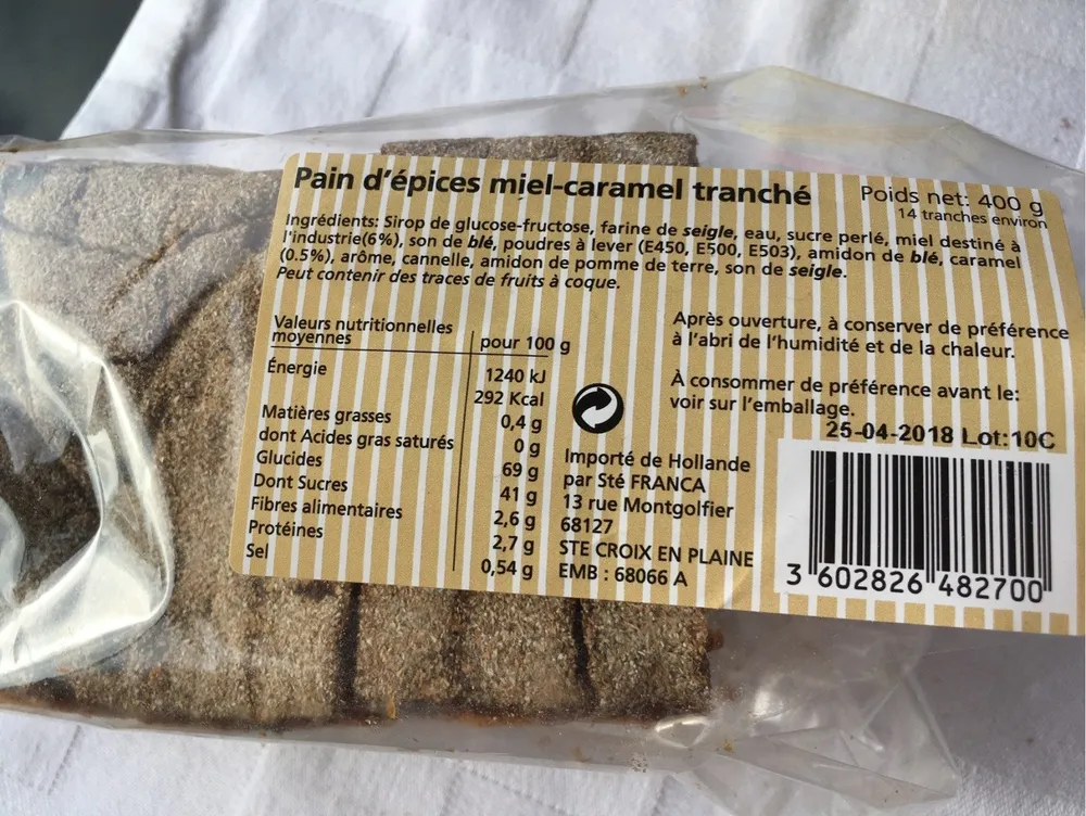 pain d'epices miel-caramel tranché