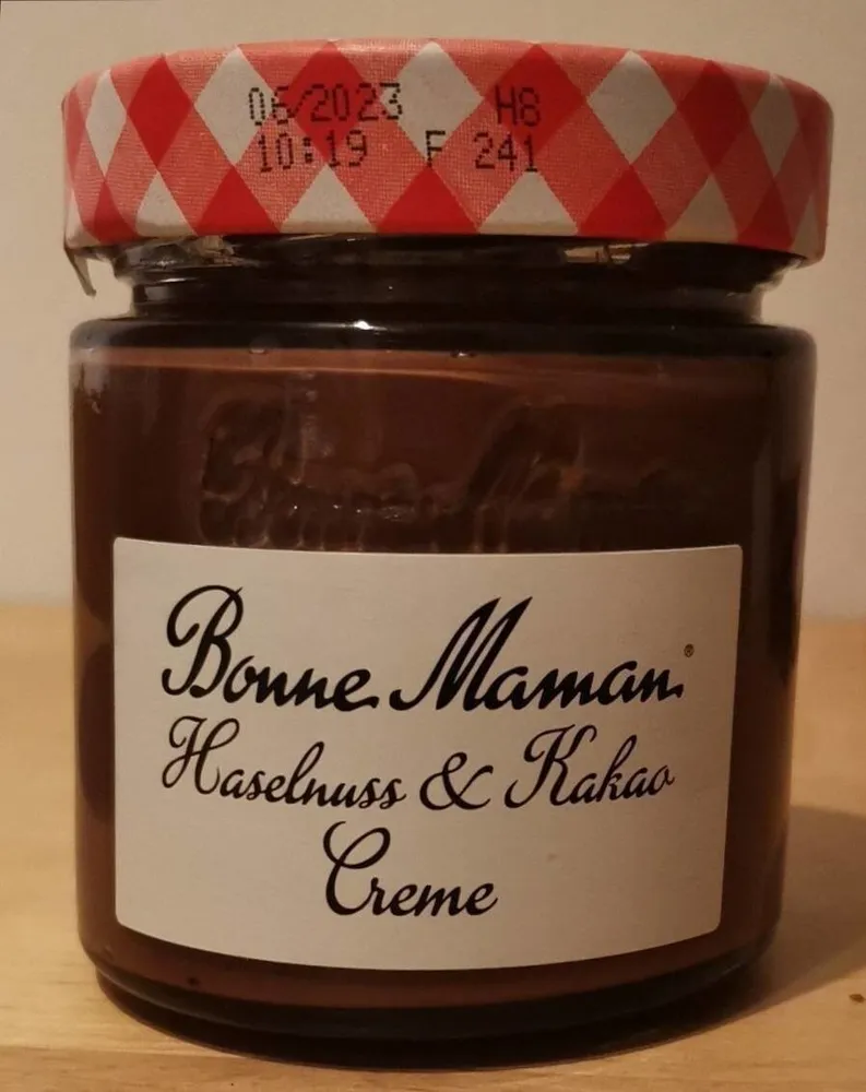 Haselnuss und Kakao Creme