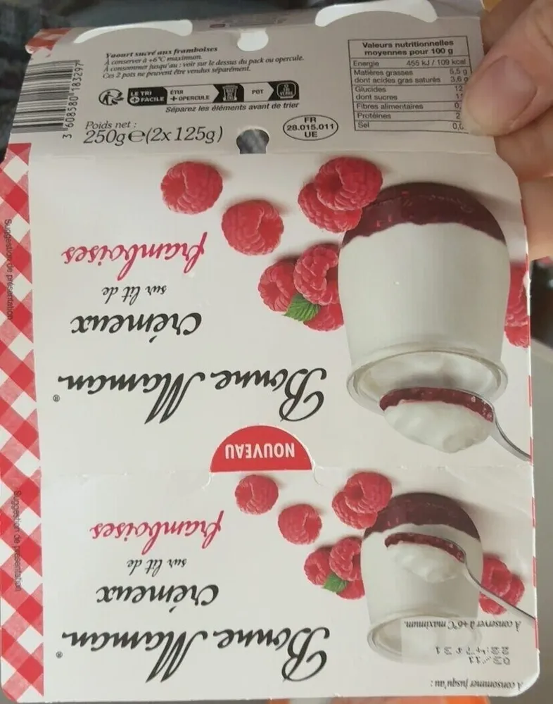 Crémeux sur lit de framboises