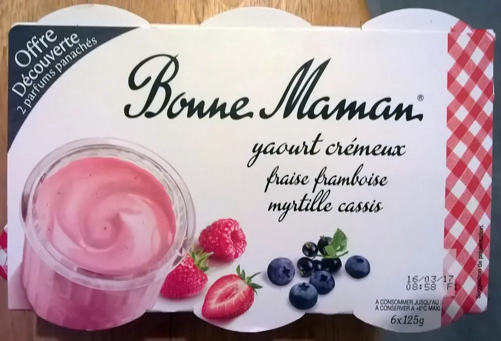 Yaourt crémeux fraise framboise myrtille cassis