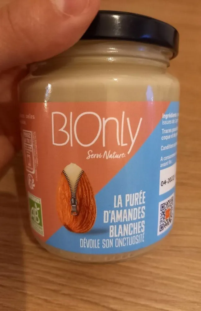 La purée d'amandes blanches