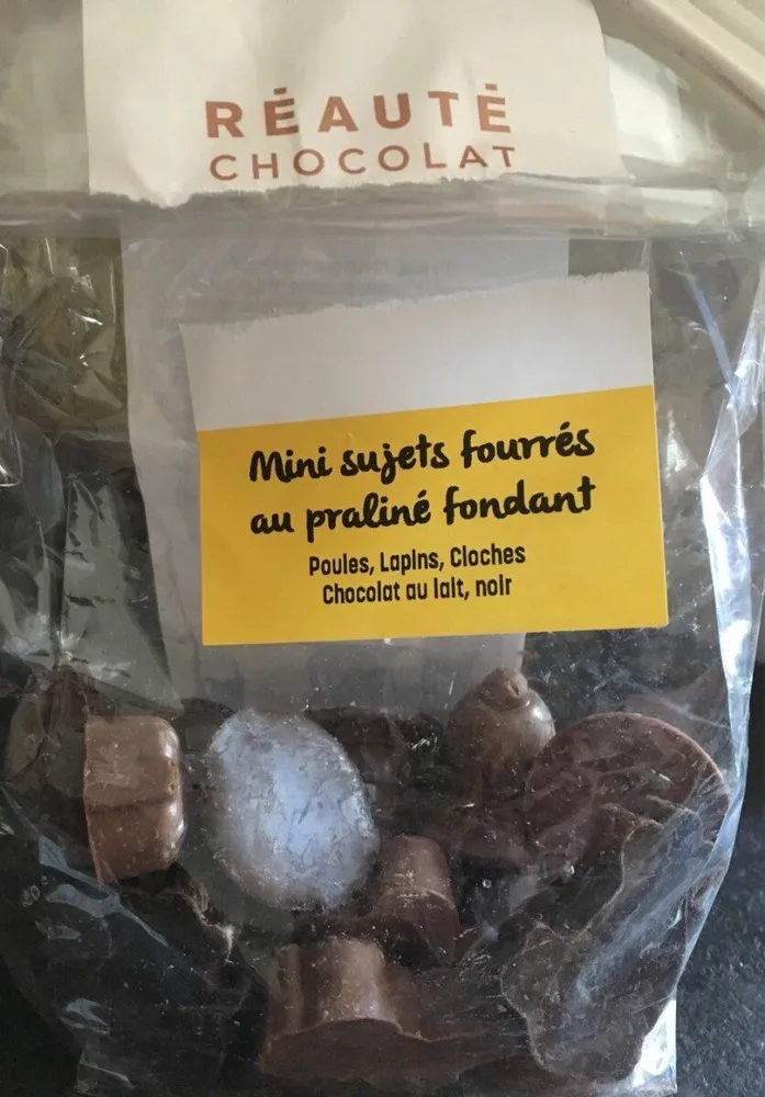 Mini sujets fourrés au praliné fondant