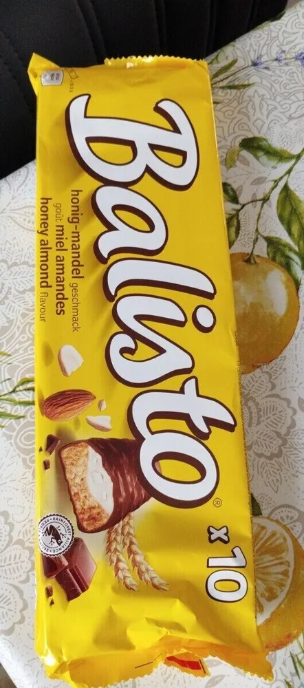 Honey almond cereal bar