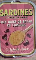 sardines à l'huile de colza aux baies de Batak et au curcuma