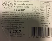 Bento vegetarien de vermicelle au curry et legumes varies
