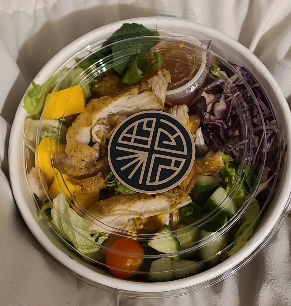 Salade de poulet façon Thaï