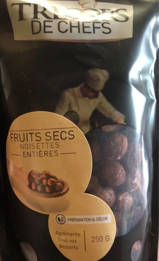 Fruits secs noisettes entieres