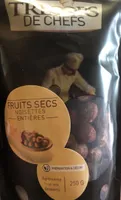 Fruits secs noisettes entieres