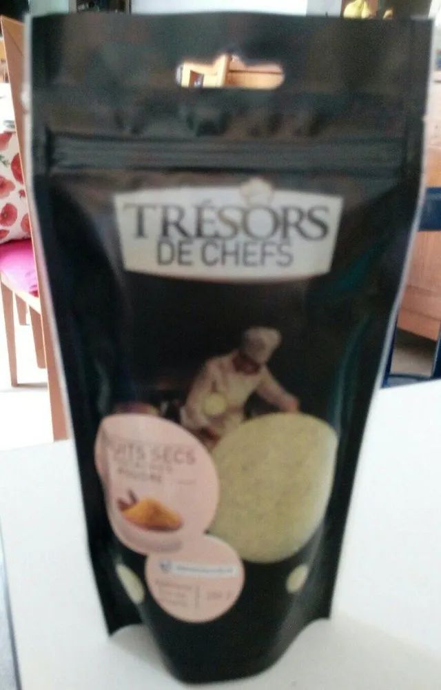 Fruits secs pistaches poudre