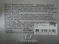 Biscuit au beurre fourré aux myrtilles
