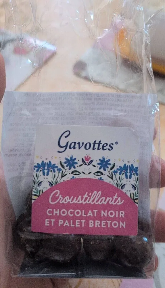 Croustillant chocolat noir et palet breton