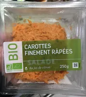 Carottes finement râpées au jus de citron
