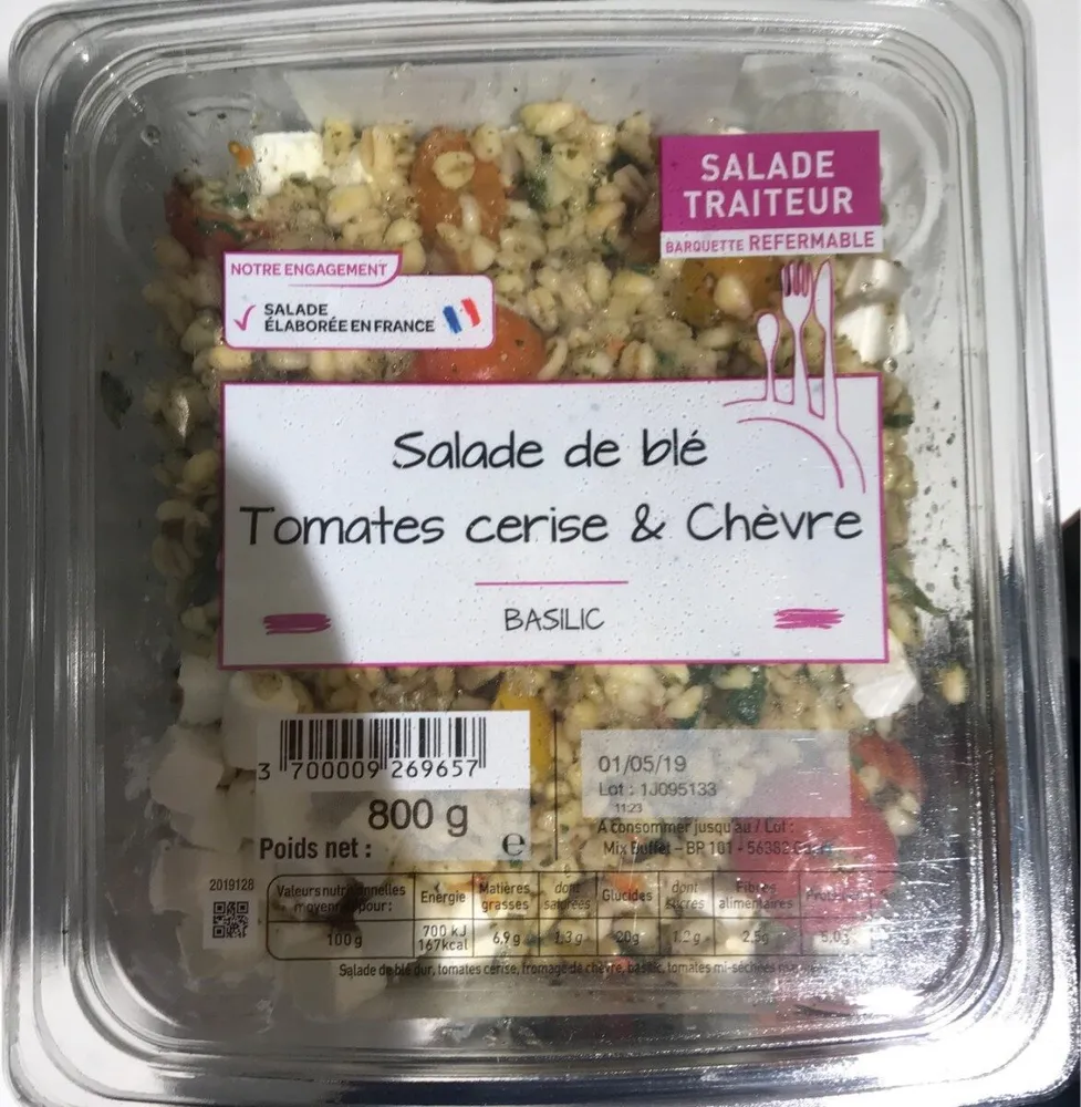 Salade traiteur blé tomage chevre