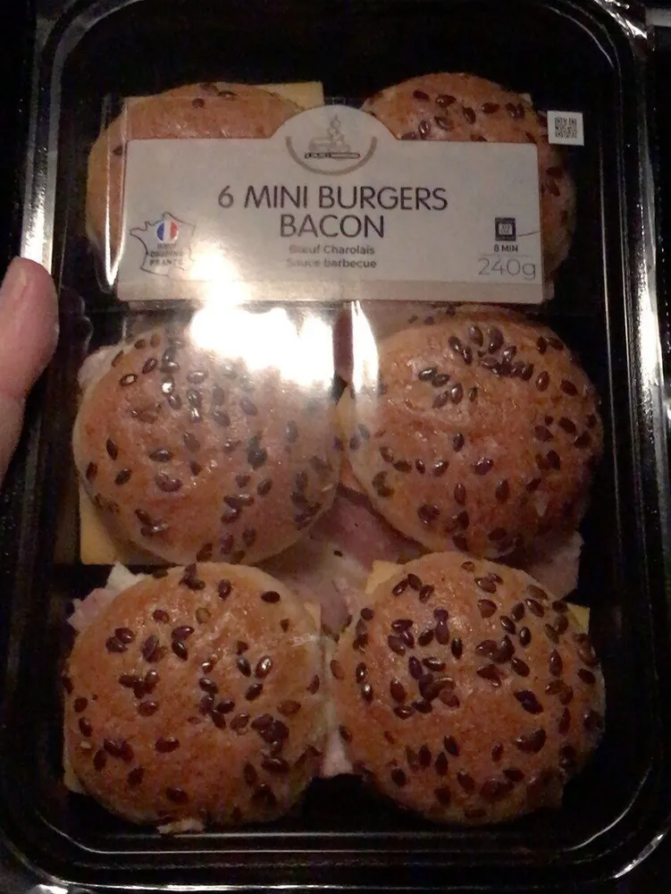 6 mini burgers bacon