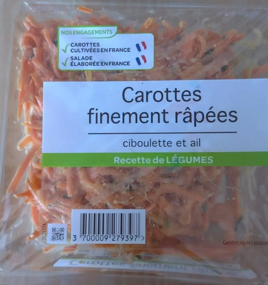 Carottes finement râpées ciboulette et ail