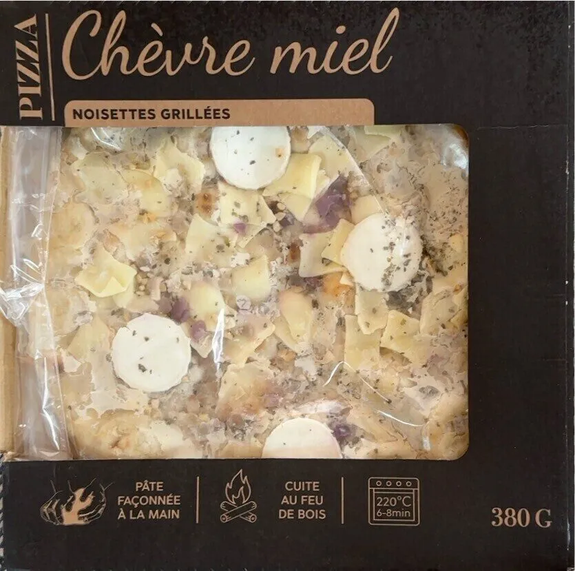 Pizza Chèvre Miel Noisettes grillées