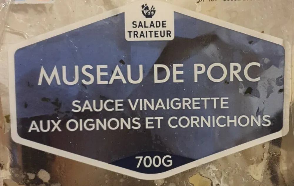 Museau de porc sauce vinaigrette aux oignons et cornichons