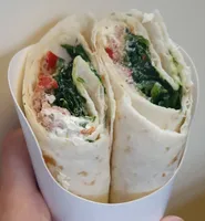 Wrap thon pousses d'épinard concombre