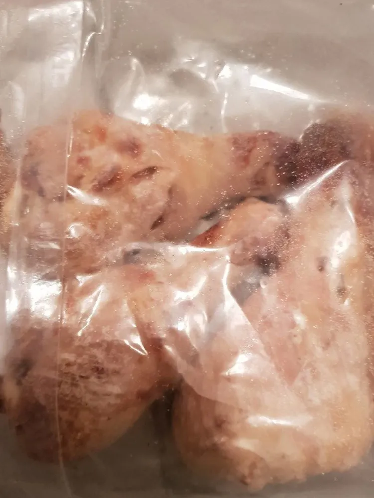 Pilon de poulet cuit roti